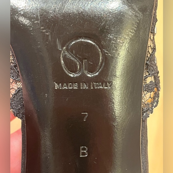 St. John Vintage 90s Black Lace / Leather Ankle Strap Evening Heels - Size 7 - Picture 12 of 13